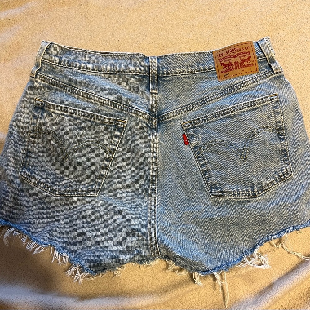 LEVIS 501 jeans shorts size 31 never been worn just washed one time